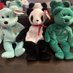 Three original Beanie Babies  collectibles 