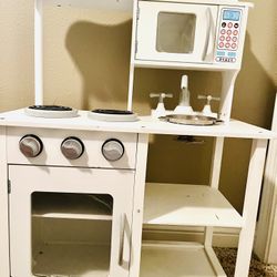 Toys Stove/ Wood $20