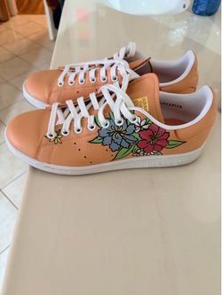 Adidas  size 7