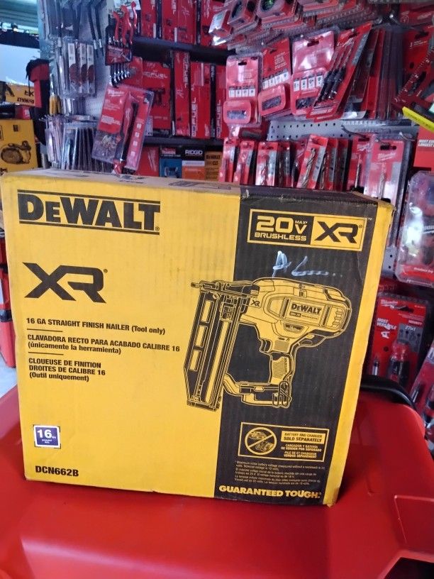 DeWalt 20V Max Brushless XR 16Ga Straight Finish Nailer. Tool-Only