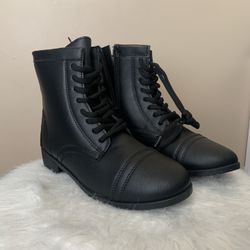 Boots Size 6