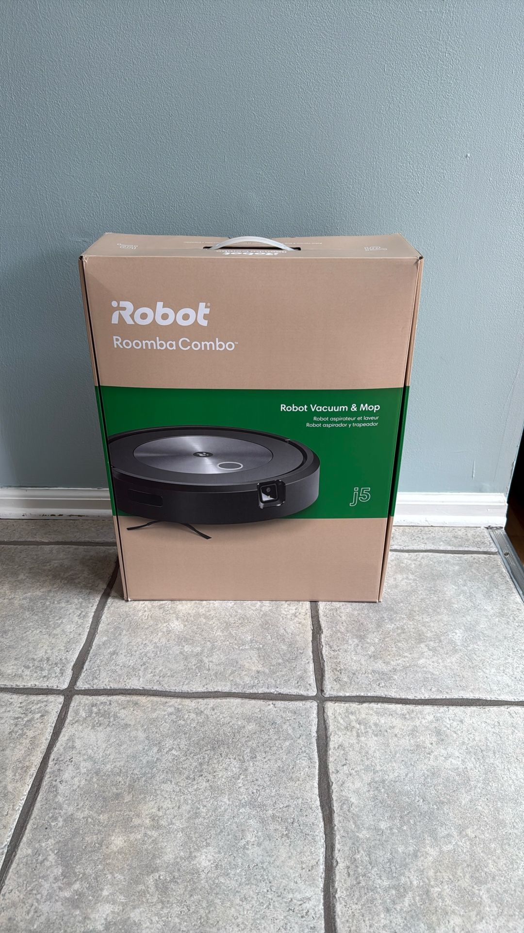 iRobot Roomba Combo j5 Vacuum & Mop