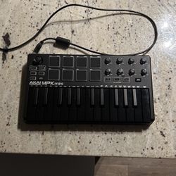 Akai Mpk MIDI Controller 