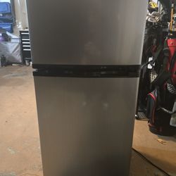 Insignia Mini Fridge