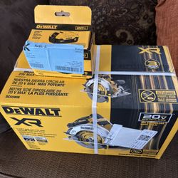 Dewalt Circular Saw And 20v Battery 