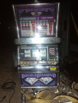 Double diamond slot machine