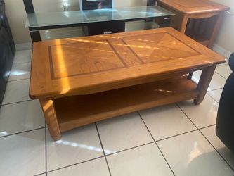 Free set of coffee tables