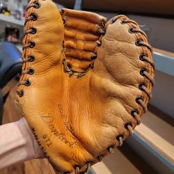 Baseball Glove Vintage Denkert