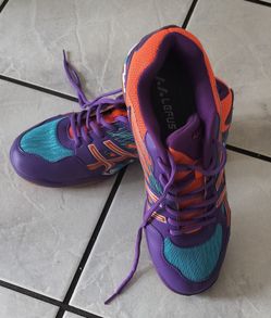 Pickle ball shoes lds 9 1/2