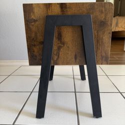 Set of 2 Modern wood & Metal Nightstands 