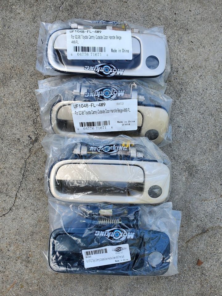 BRAND NEW MotorKing Toyota Camry Outside Door Handle FL (3 beige for '92-'96 & 1 green for '97-'01)
