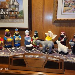 12 Piece Hand Knitted Nativity Scene 
