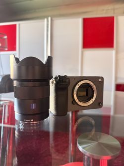 Sony FX30 Cinema Camera + ZEISS 24mm f/1.8 Lens + 128GB SD Card