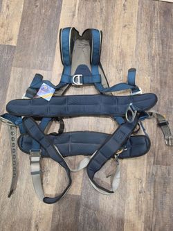 DBI SALA Full Body Harness with Seat NEW WITH TAGS