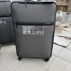 Skyline Softside Large Checked Spinner Suitcase - Gray Heather: Expandable Spinner Luggage