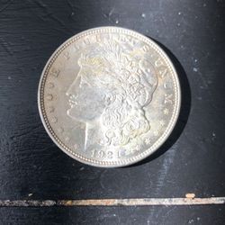 1921 Morgan silver Dollar 