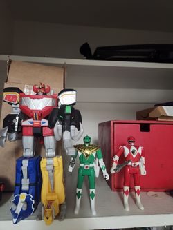 Megazord and 2 power rangers
