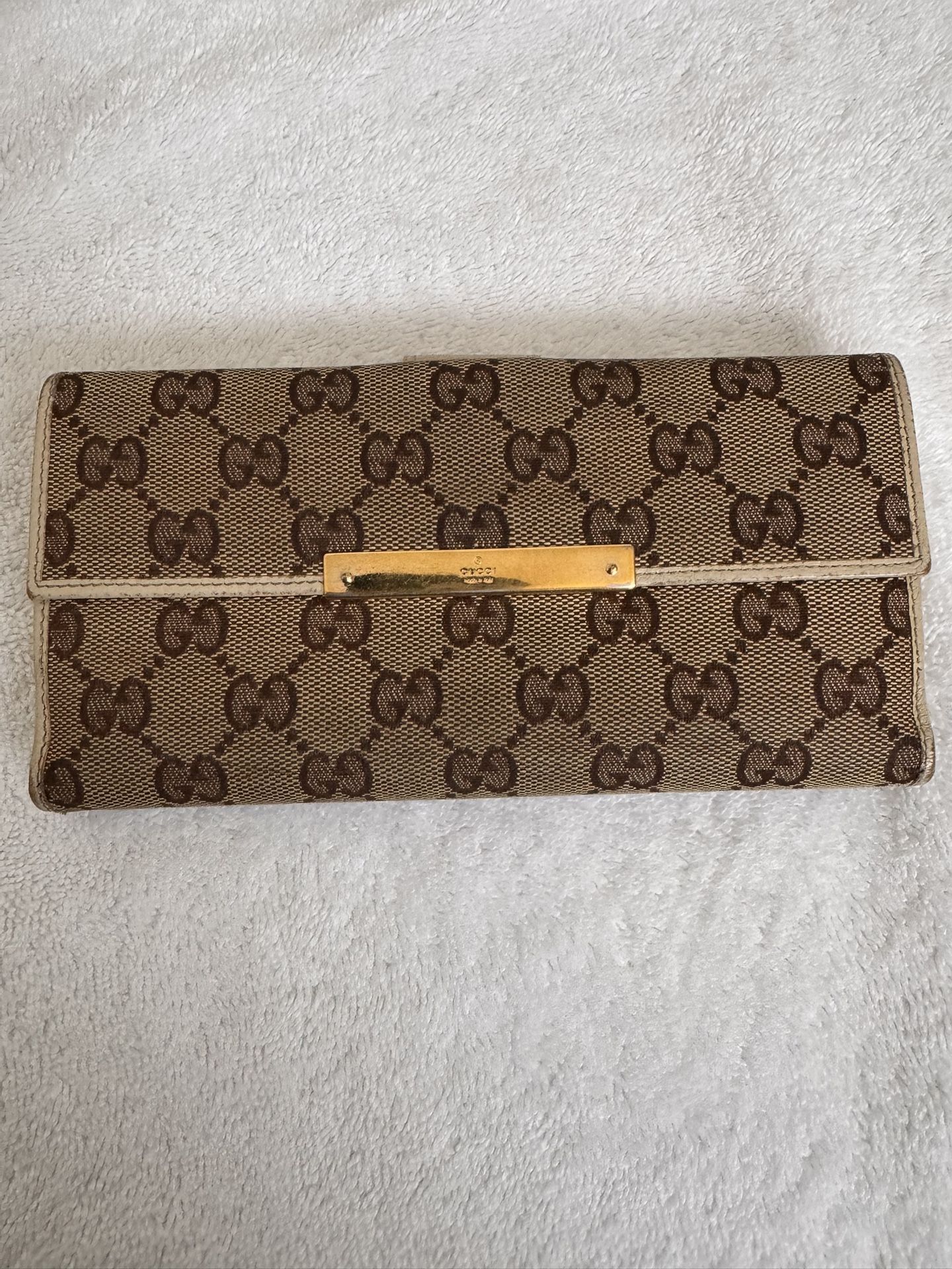 Preloved Gucci Beige Wallet