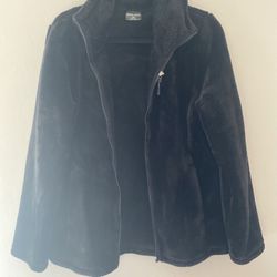 Black fluffy zip up 