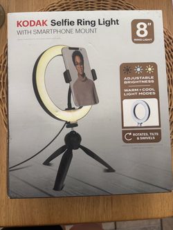 Kodak 8" Selfie Ring Light with Smartphone Mount