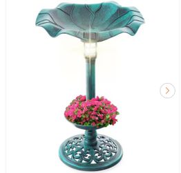 Green solar birdbath w/planter