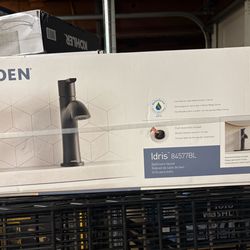 Moen Idris single Handle Bathroom Faucet. Black. New