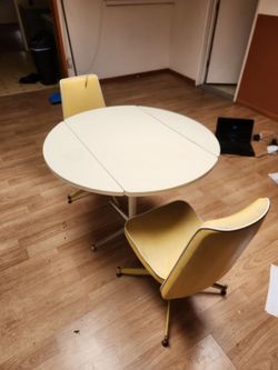 Vintage dinette