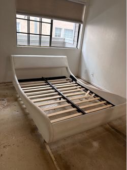 Today Need picked up ASAP queen bedframe white faux leather