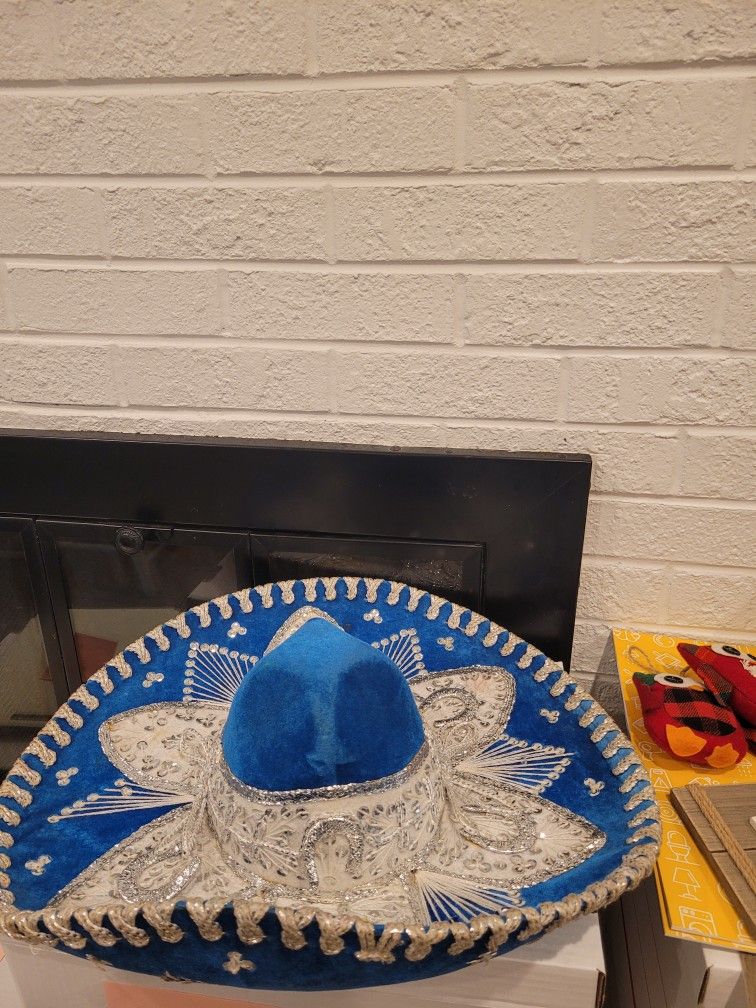 Small Mexican Hat/Sombrero