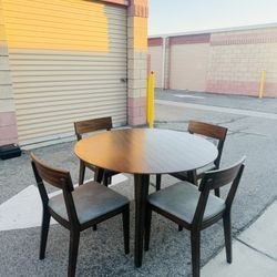 Modern Dining Table And Chairs