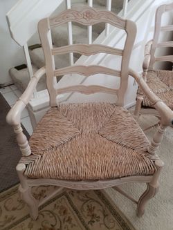 2 Dinning Room Chairs $99 for both.☆☆