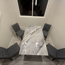 Dining Table Set