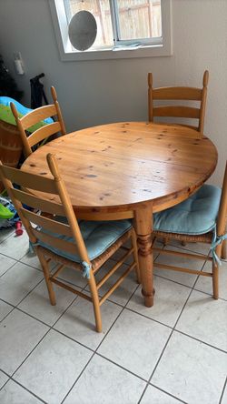 Pottery barn table 6 chair with leaf