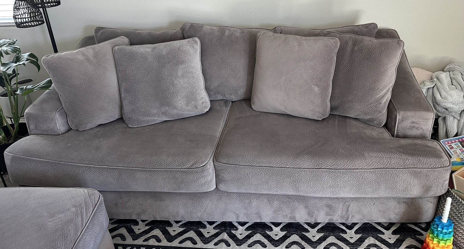 Couch (Walker furniture)