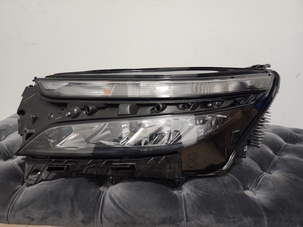 Chevy Equinox Headlight