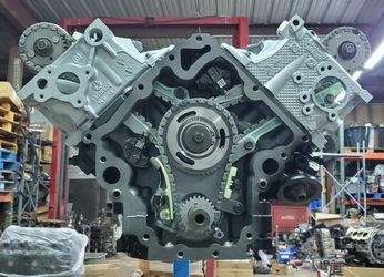 4.7 Dodge V8 Refurbished Long Block Engine With Warranty