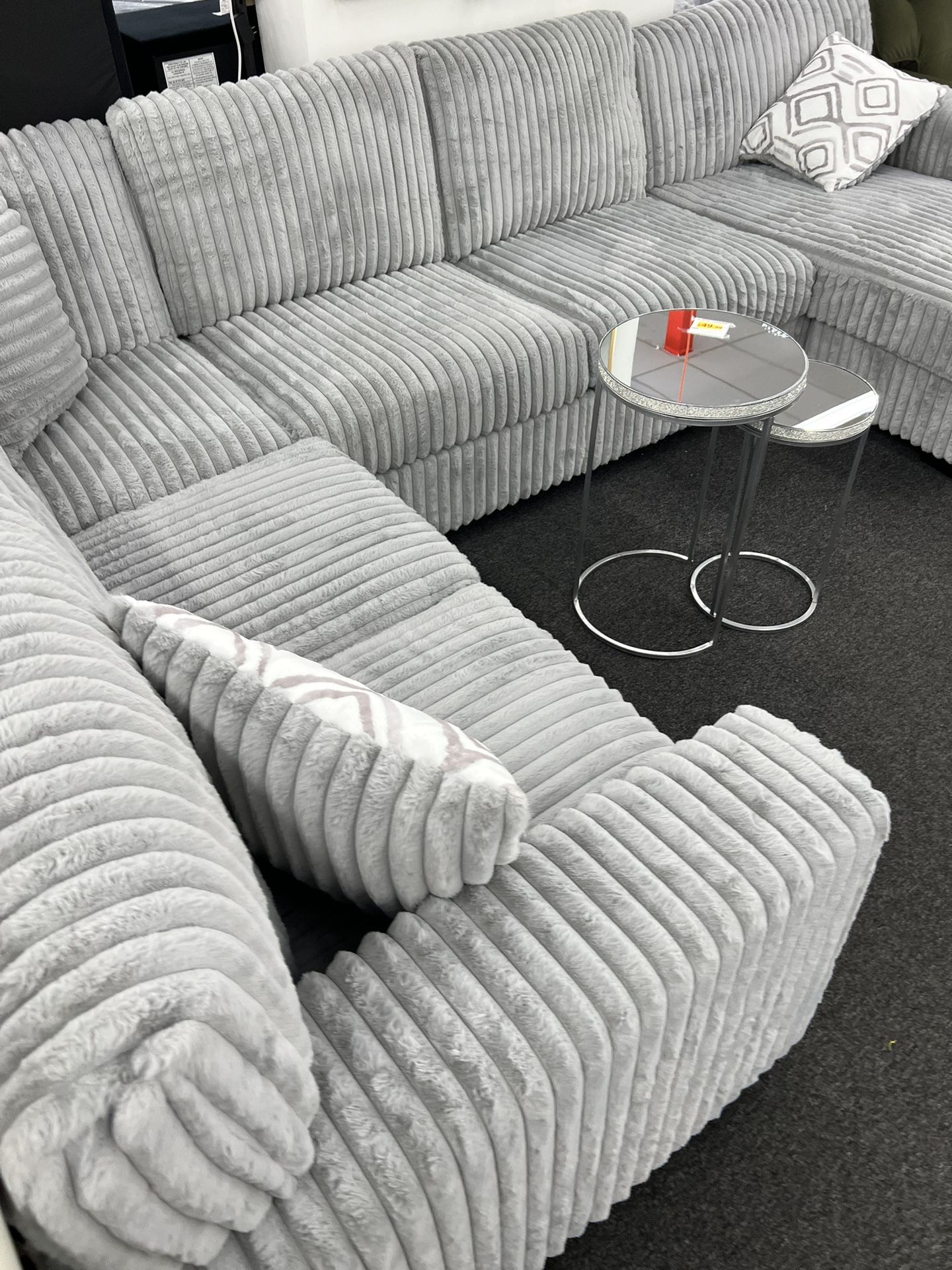 Entertainment Stylish Chaise Sectional!