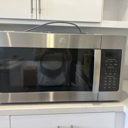 Over the Range Microwave with Exhaust Fan