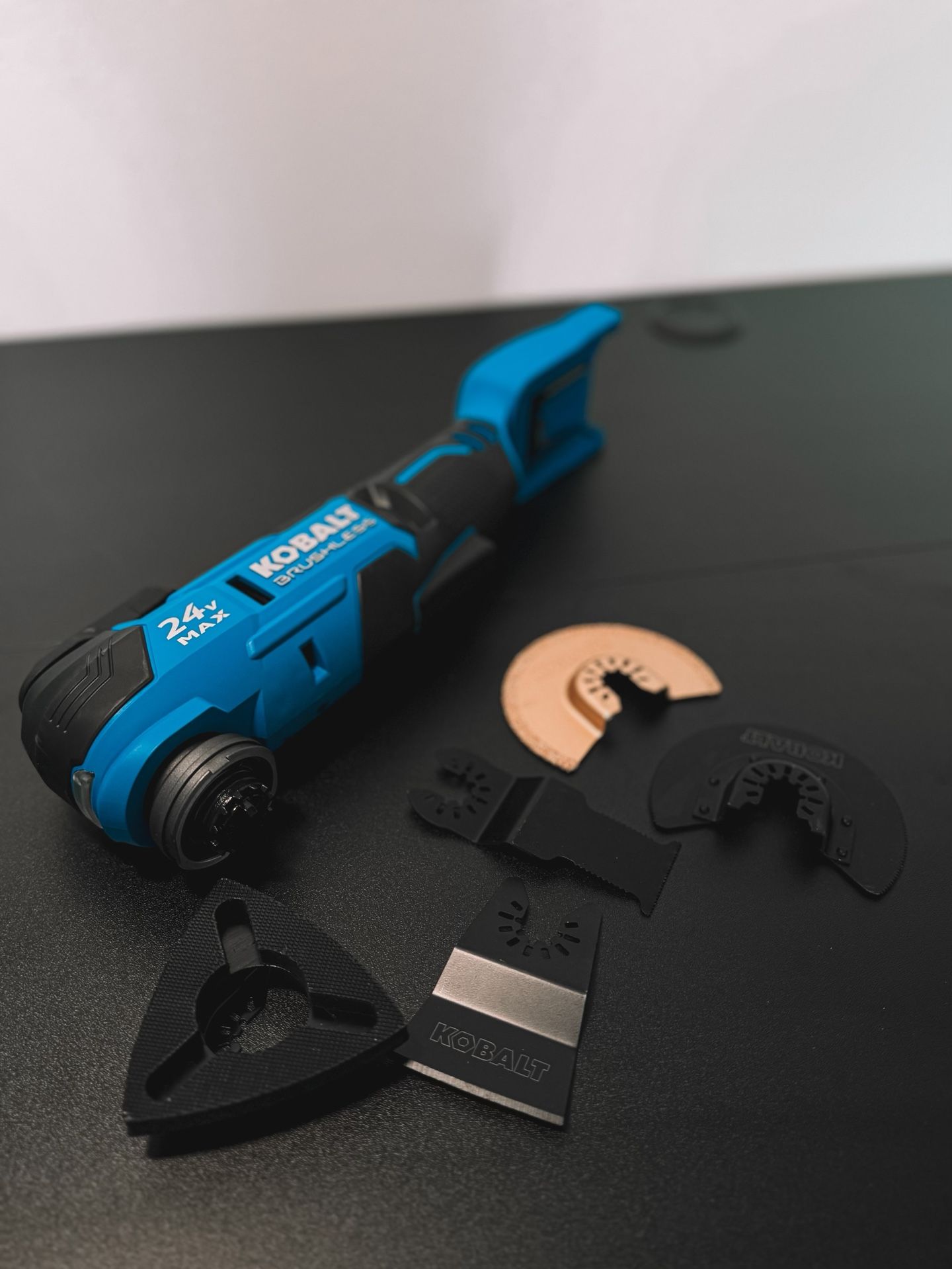 Kobalt 18-Piece Cordless 24-Volt Max Oscillating Tool Kit