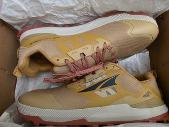 NEW Altra Lone Peak 7 size 11.5 hiking shoes