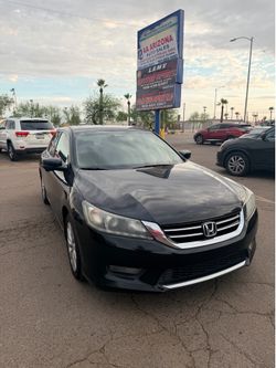 Selling 2015 Honda Accord EX-L Sedan 4D! Clean title!