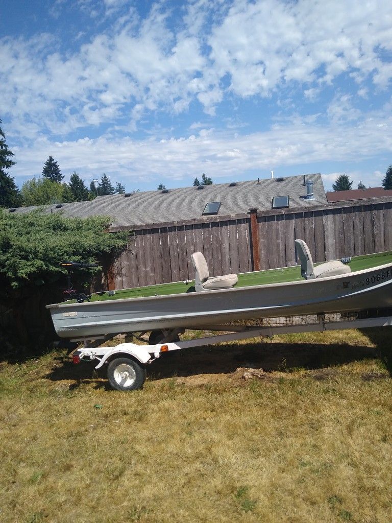 14 Ft Aluminum Boat With Trailer