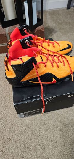 LEBRON Xii SHOES SIZE 7Y FOR BOYS