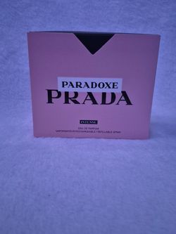 PARADOXE  PRADA