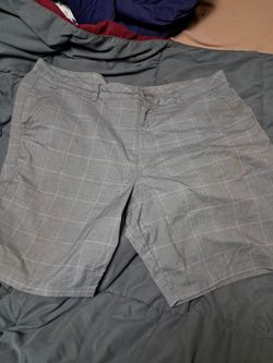 Mens O'Neil shorts size 40