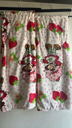Strawberry Shortcake Blankets 🍓🍰