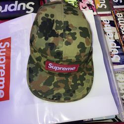 Supreme Camo Red Box Logo 5-panel Camp Cap