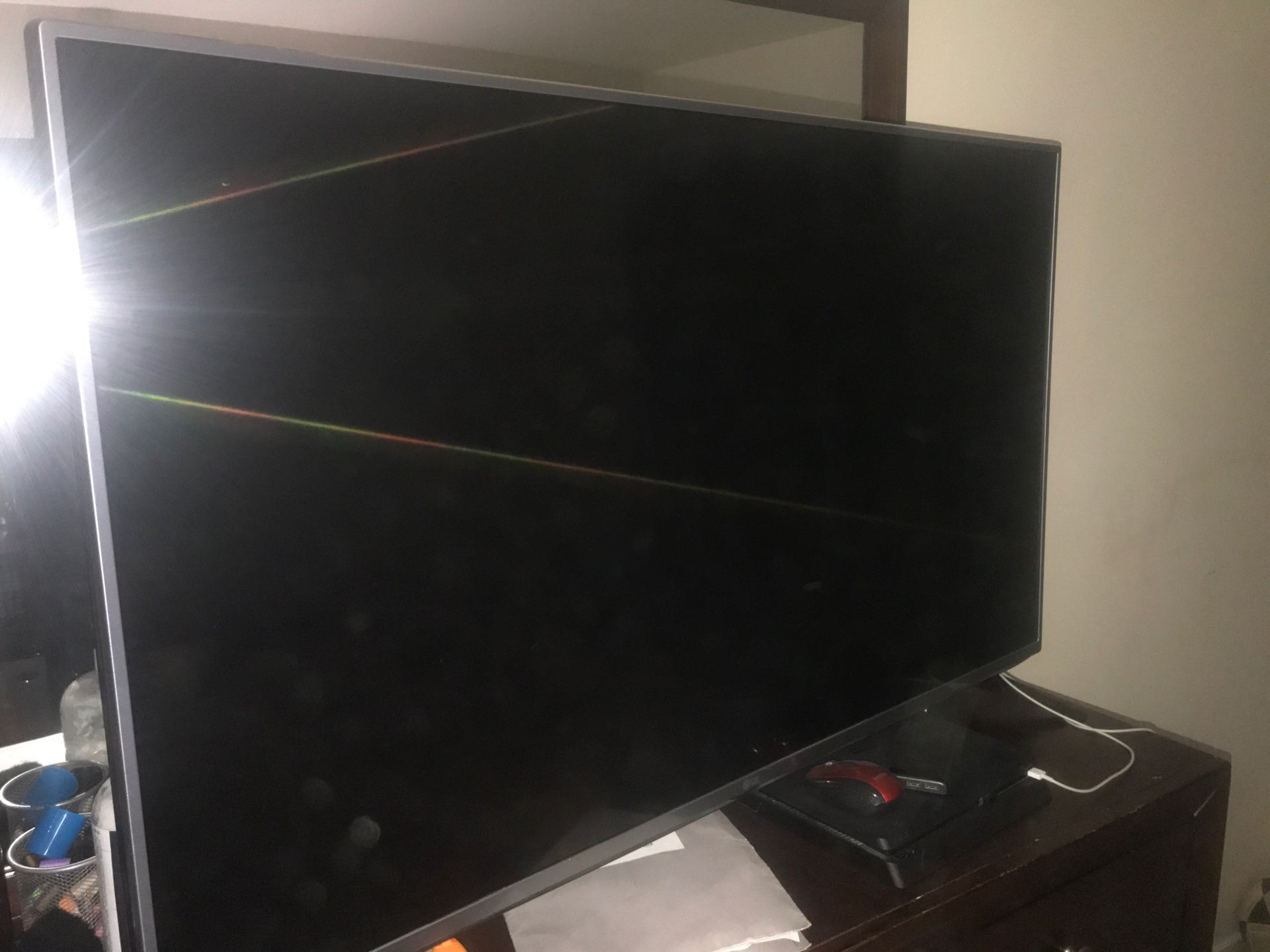 Tv LG 50 Inches ( I need it gone , I just bought a new one
