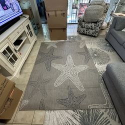 Taupe 5 ft. x 7 ft. Starfish Indoor/Outdoor Patio Area Rug