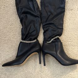 Black boots 